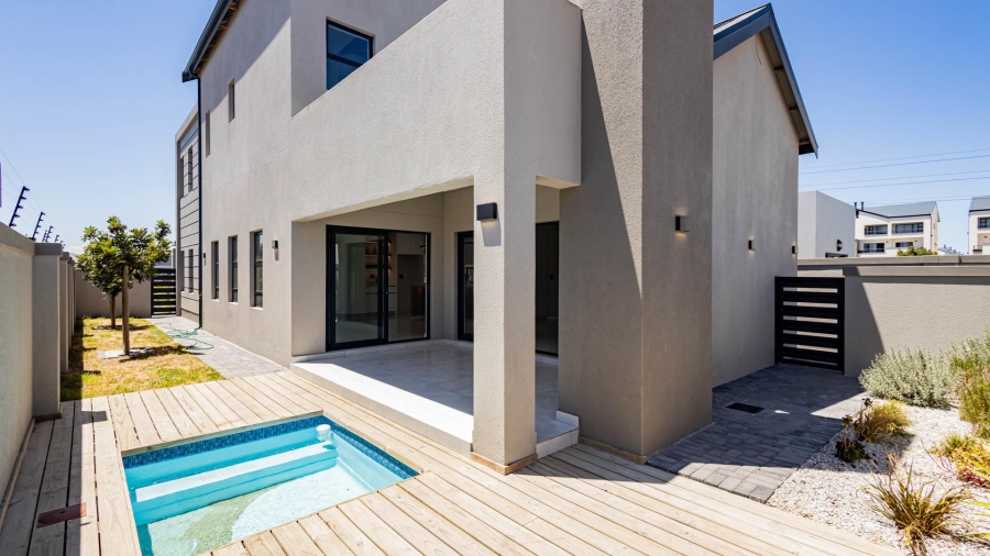 3 Bedroom Property for Sale in Sandown Western Cape